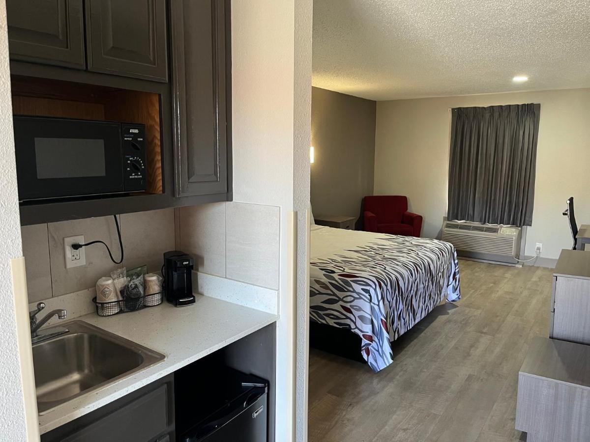 Red Roof Inn & Suites Νιούπορτ Νιουζ Εξωτερικό φωτογραφία