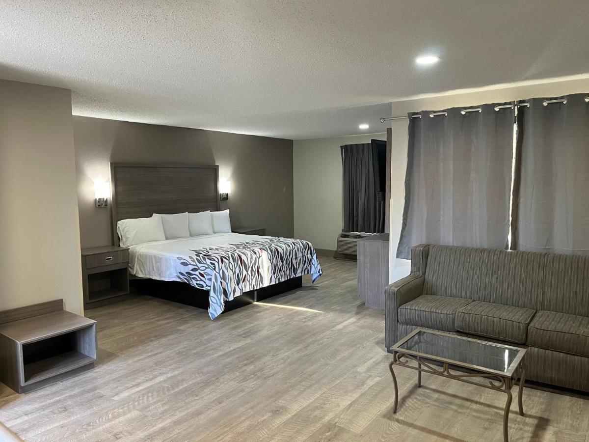 Red Roof Inn & Suites Νιούπορτ Νιουζ Εξωτερικό φωτογραφία