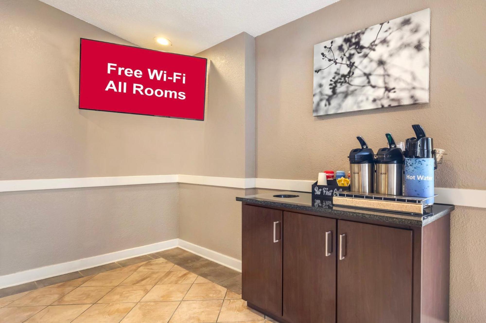 Red Roof Inn & Suites Νιούπορτ Νιουζ Εξωτερικό φωτογραφία