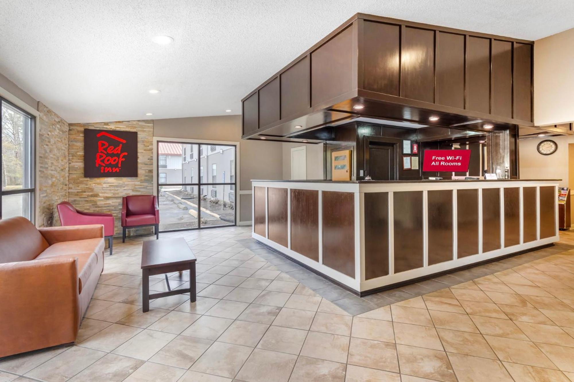 Red Roof Inn & Suites Νιούπορτ Νιουζ Εξωτερικό φωτογραφία